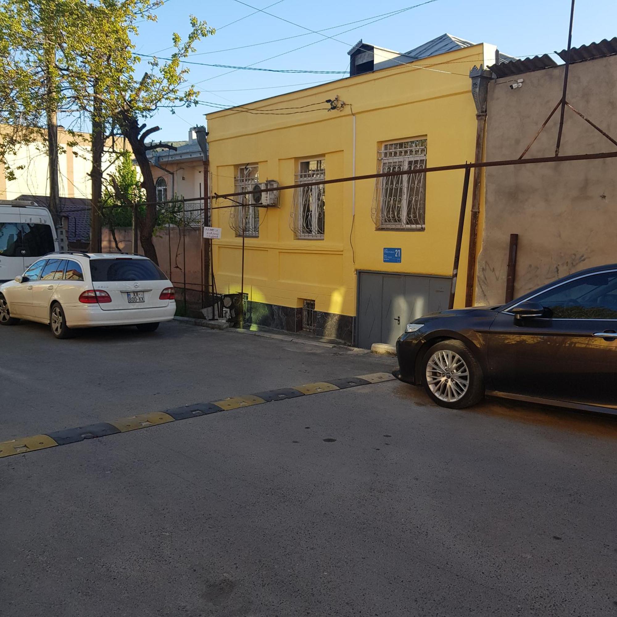 Домик У Реки Куры Tbilisi Exteriör bild