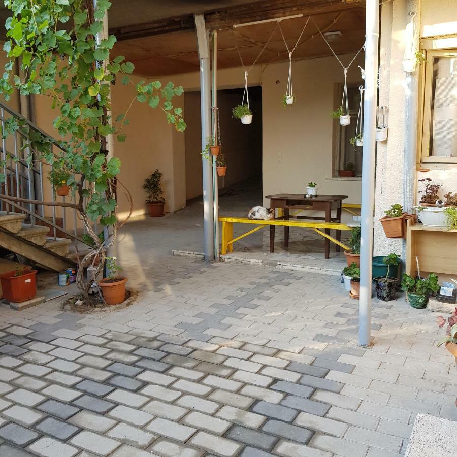 Домик У Реки Куры Tbilisi Exteriör bild